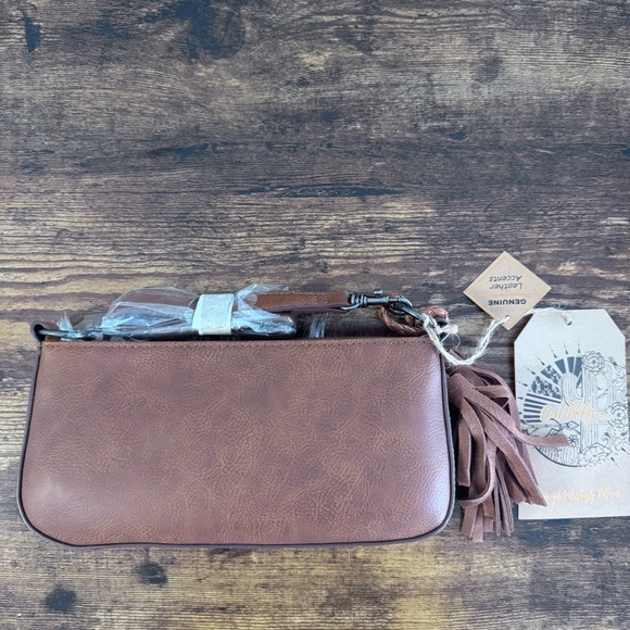 NWT CatchFly Hair‑on‑Hide Western Convertible Shoulder Bag with Leather Tassels - Picture 2 of 5